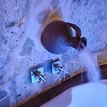 Euphoria Cave House Nar
