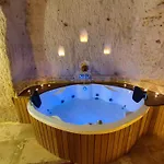 فندق Euphoria Cave House