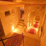 Euphoria Cave House Nar
