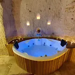 Euphoria Cave House Nar