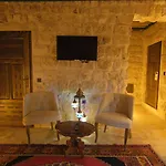 Euphoria Cave House فندق *