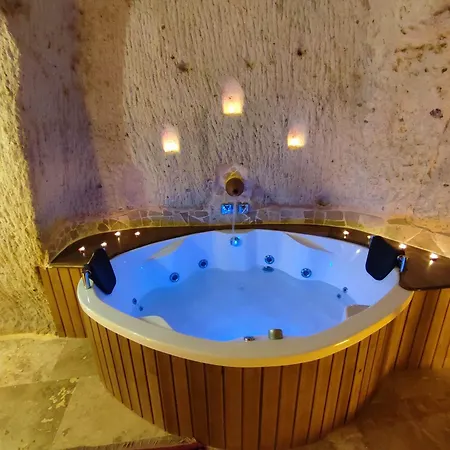 Hotel Euphoria Cave House