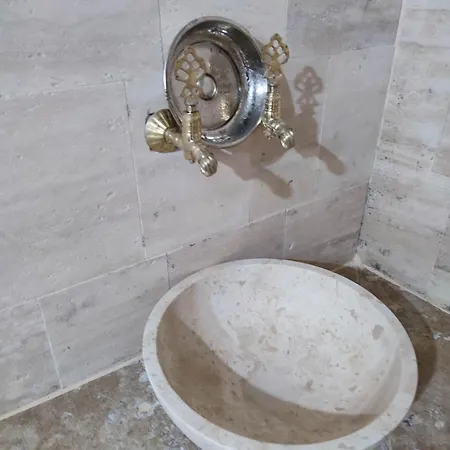 Euphoria Cave House * Nar