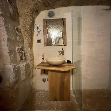 Euphoria Cave House