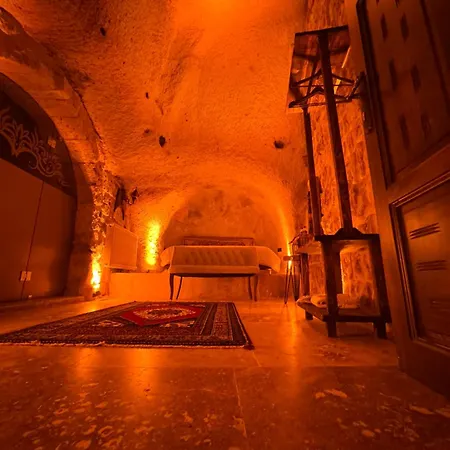 Hotel Euphoria Cave House
