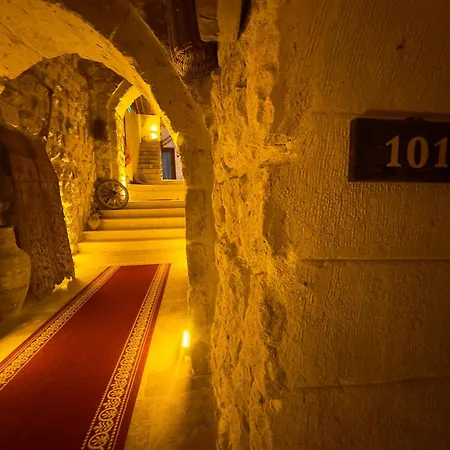 Euphoria Cave House Otel *
