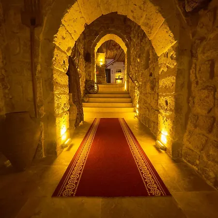 Euphoria Cave House Hotel Nar