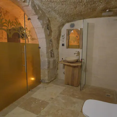 Euphoria Cave House *