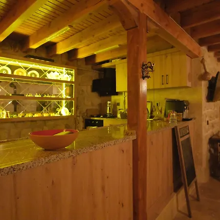 Euphoria Cave House Nar