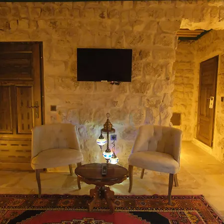 Euphoria Cave House Otel *