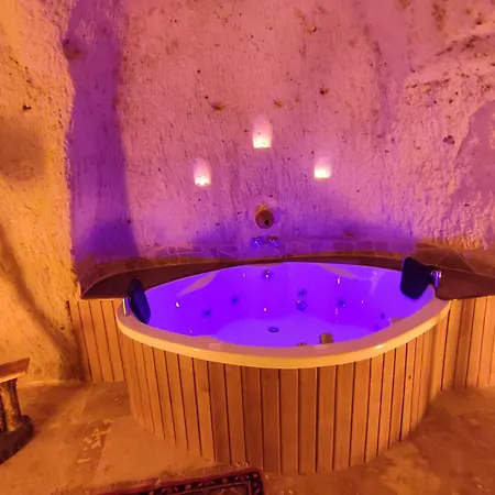 Euphoria Cave House Nar