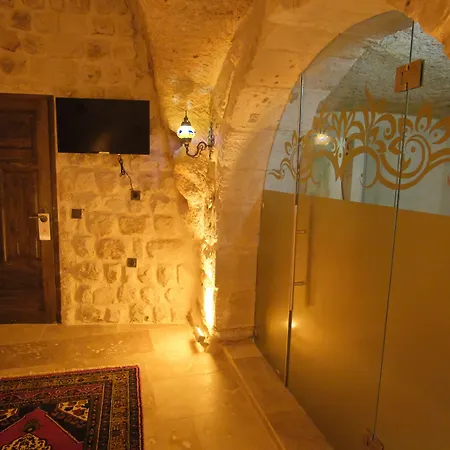 Euphoria Cave House Otel *