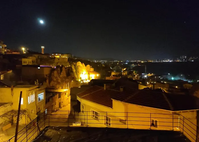 Euphoria Cave House Nar