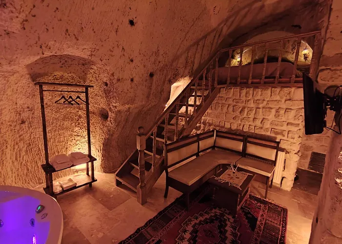 Hotel Euphoria Cave House