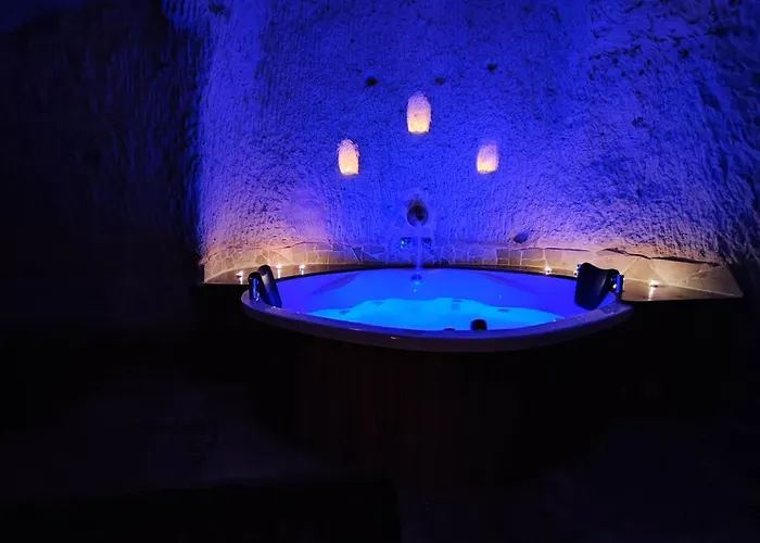 Hotel Euphoria Cave House Nar