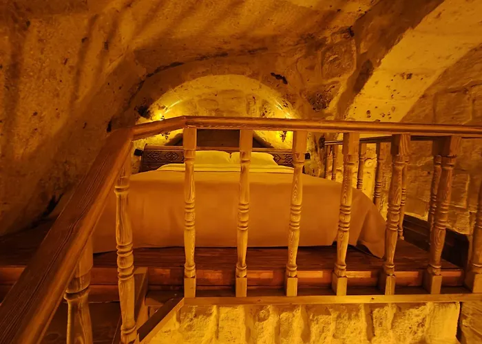 Hotel Euphoria Cave House *