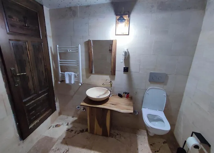 Euphoria Cave House Hotel