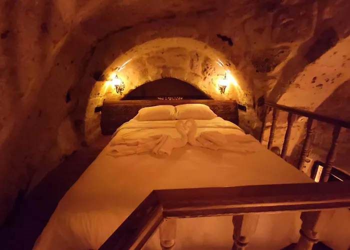 Euphoria Cave House *