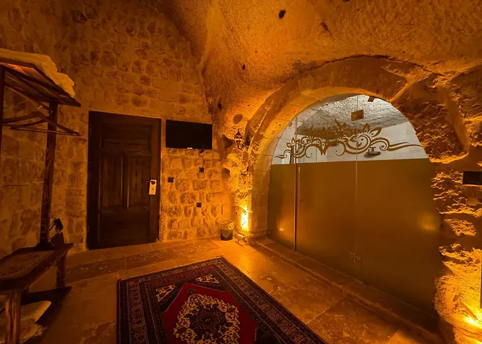 Euphoria Cave House Hotel