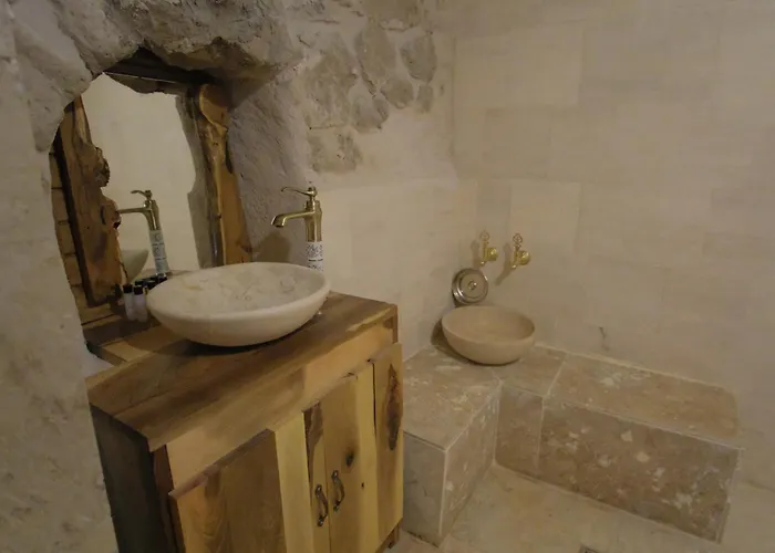 Hotel Euphoria Cave House Nar