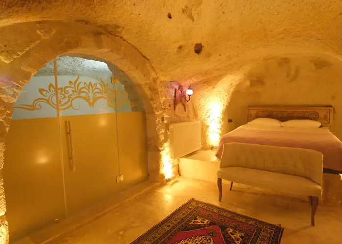 Euphoria Cave House Hotel *