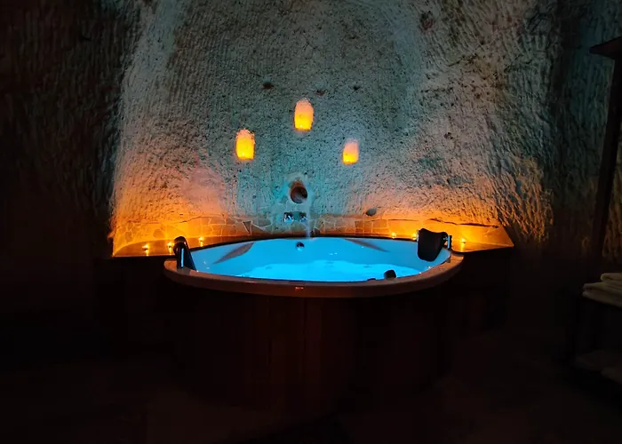 Euphoria Cave House Hotel