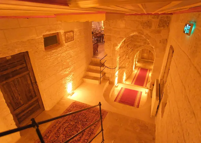 Euphoria Cave House Nar